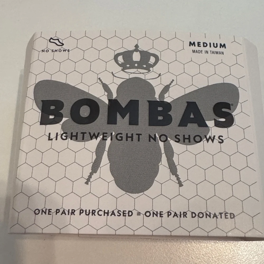 Bombas NWT women’s 4 pack medium no show socks color: white